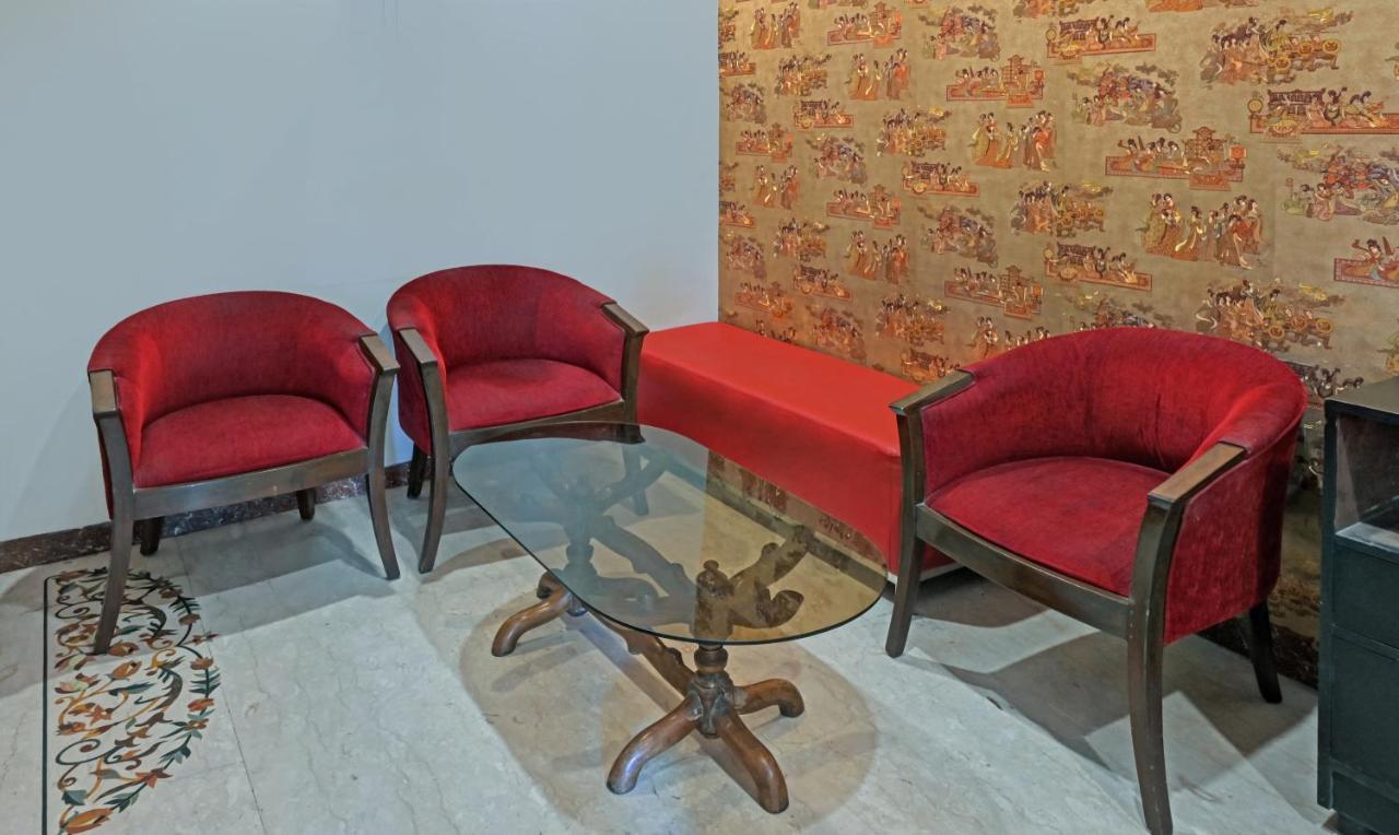 Itsy Hotels Auzone & Spa Chandīgarh Exteriör bild
