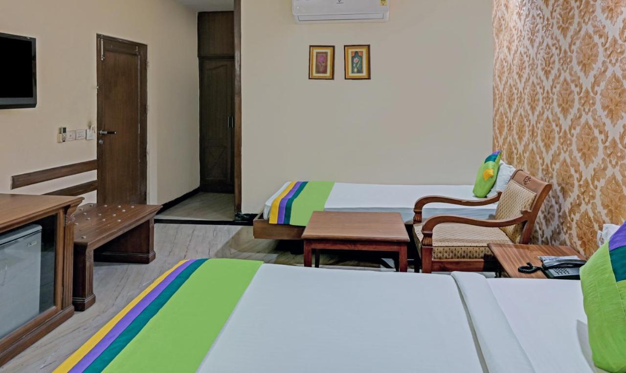 Itsy Hotels Auzone & Spa Chandīgarh Exteriör bild