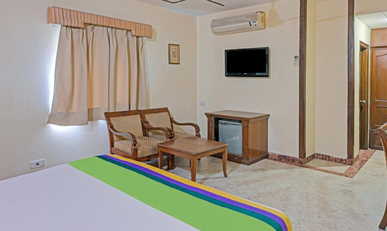 Itsy Hotels Auzone & Spa Chandīgarh Exteriör bild